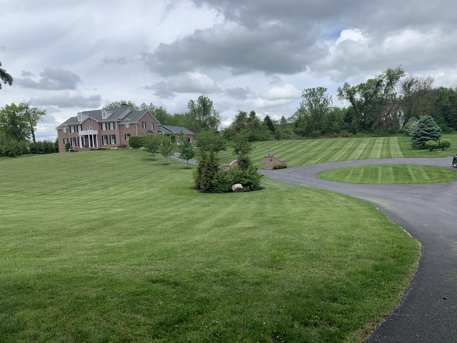 Lawn Cutting Property Management Unlimited